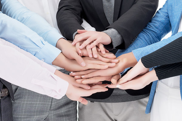 變革中的企業如何對待持不同態度的人？