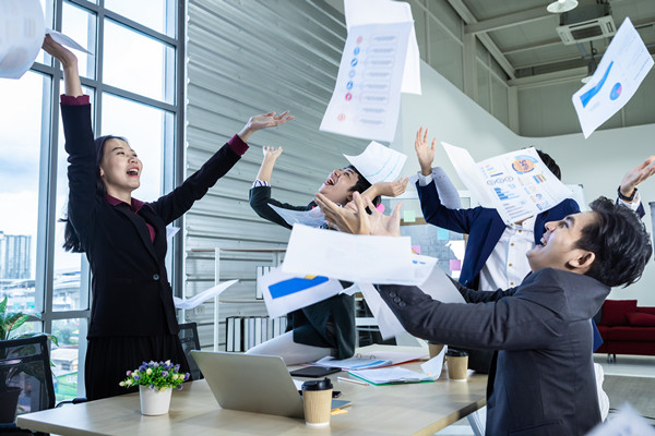 集團管控中的組織結(jié)構(gòu)優(yōu)化：原則、方法與實踐