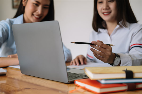 聚焦年度目標，精心策劃經營，計劃引領企業前行