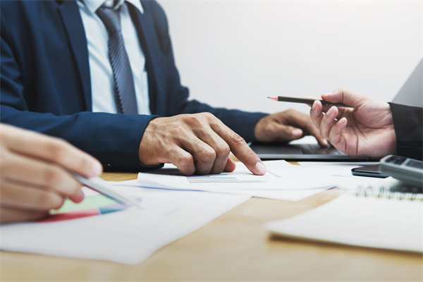 精準(zhǔn)定位集團(tuán)戰(zhàn)略，強(qiáng)化管控力度，鑄就長(zhǎng)青基石