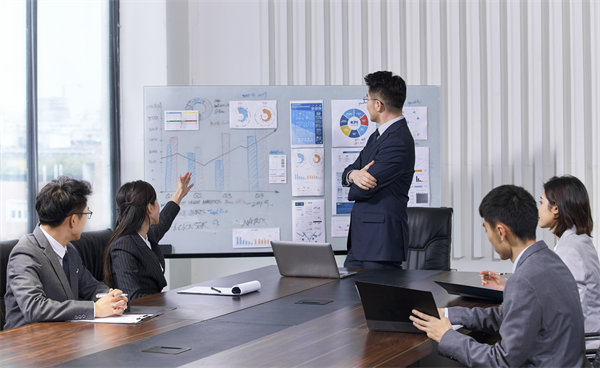 強化集團風險防控，確保穩健運營，守護企業安全