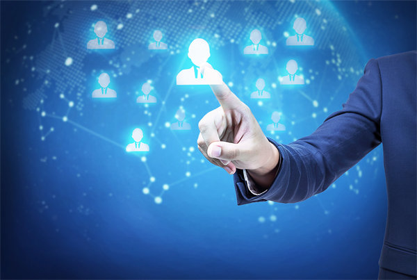 在戰(zhàn)略規(guī)劃實(shí)施中，如何確保資源有效配置與利用？