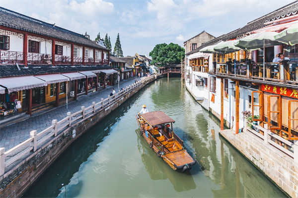 以文化賦能經(jīng)濟(jì)社會(huì)發(fā)展，企業(yè)營銷管理對(duì)此有何啟發(fā)？
