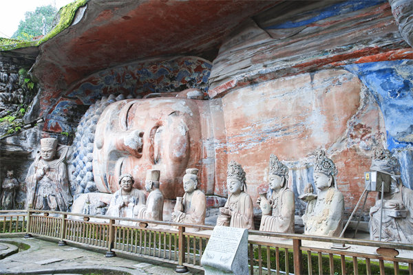 重慶戰(zhàn)略咨詢公司怎樣幫企業(yè)撕開(kāi)市場(chǎng)競(jìng)爭(zhēng)的突破口？