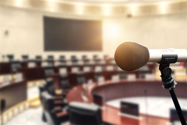 網民蹭流量編造著火謠言被行拘，企業文化怎么看？